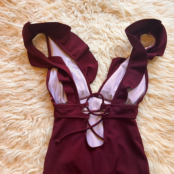 Ruffle trip lace up swimsuit Onepiece Medium - Picture 2 of 4